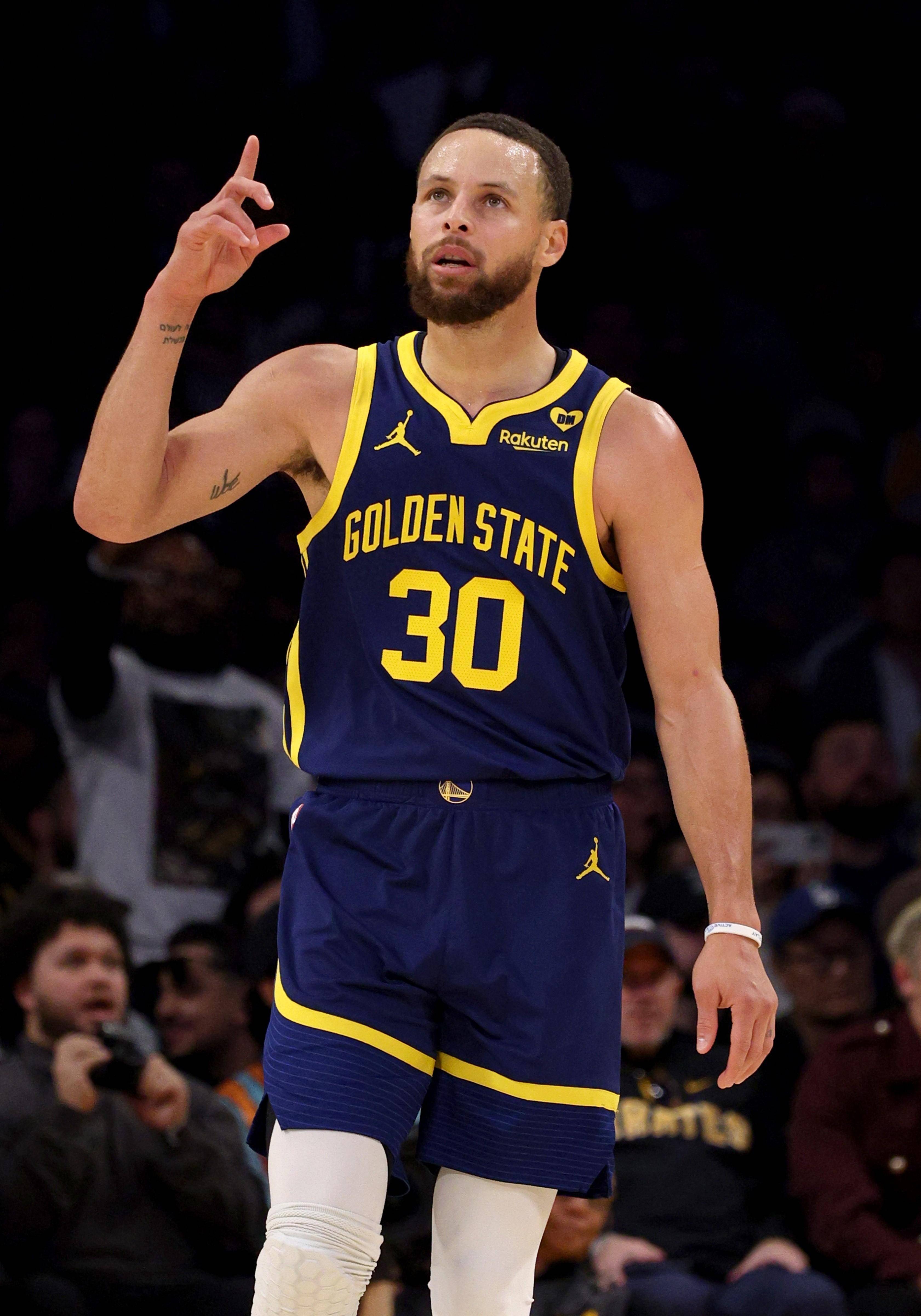 运动推向了 运动推向了