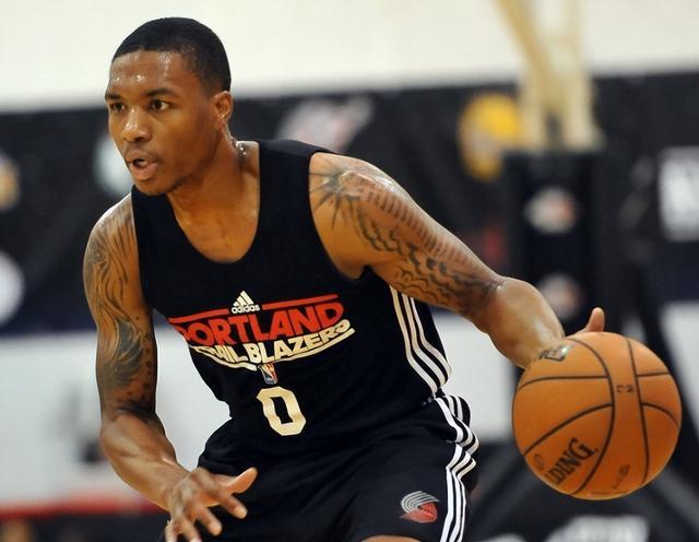 也给了球迷 也给了球迷