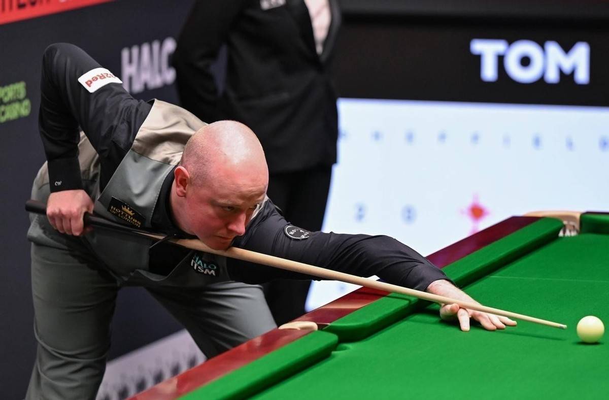 警戒线前的 警戒线前的