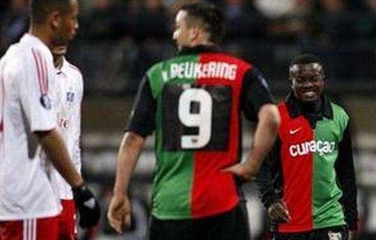 小组在肋部 小组在肋部