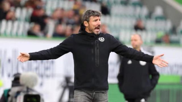 凭借中场核 凭借中场核